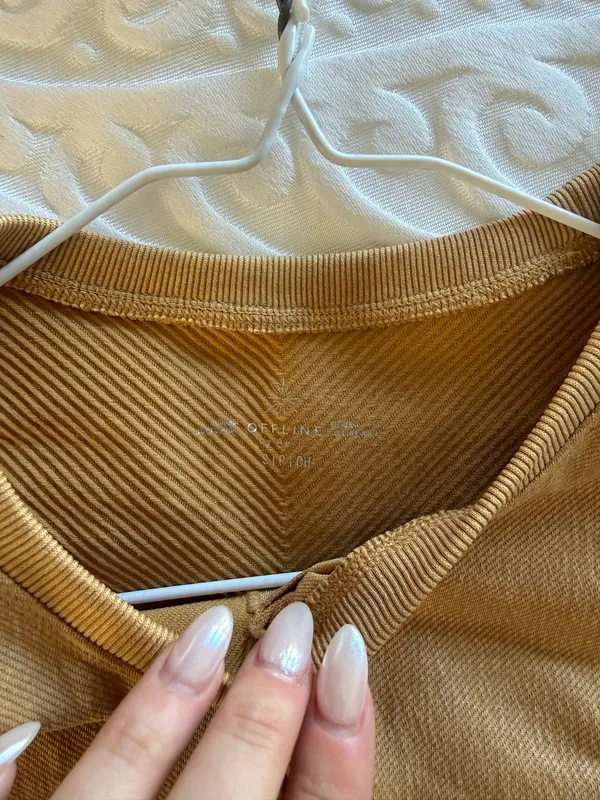 Aerie Offline Crop Top - Image 3