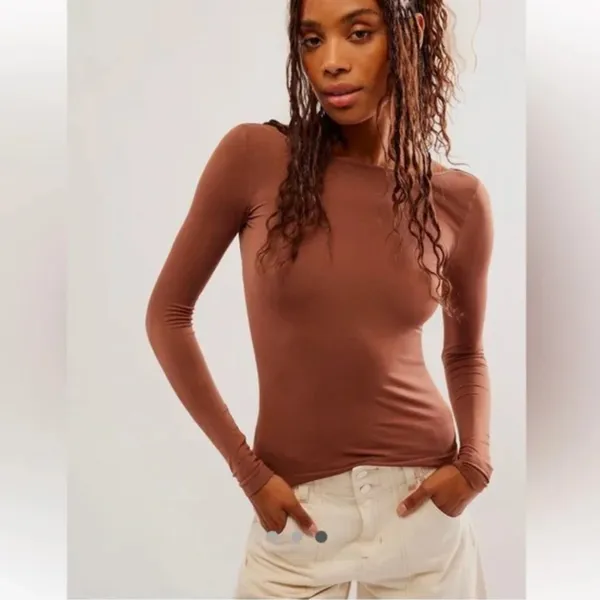 NWOT Free People Low Back Seamless Long Sleeve Top SZ-M/L Chocolate Brown - Image 4