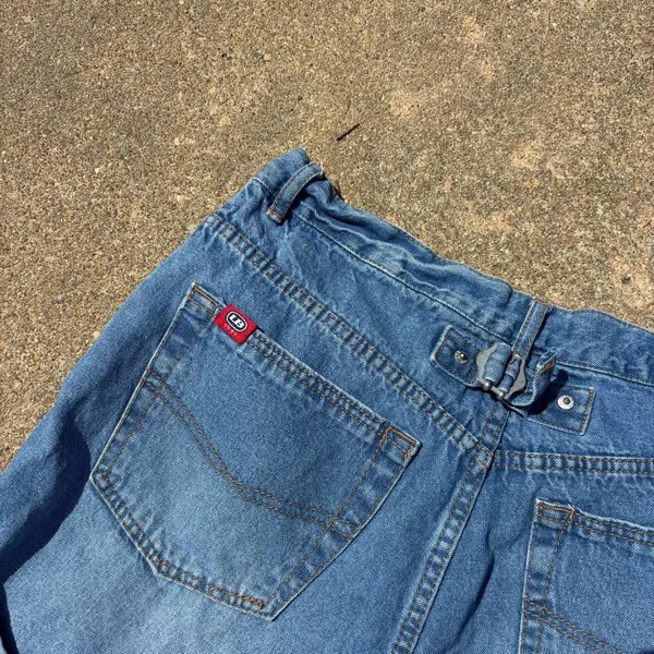 Vintage UNIONBAY blue denim cuffed mom shorts. - Image 6