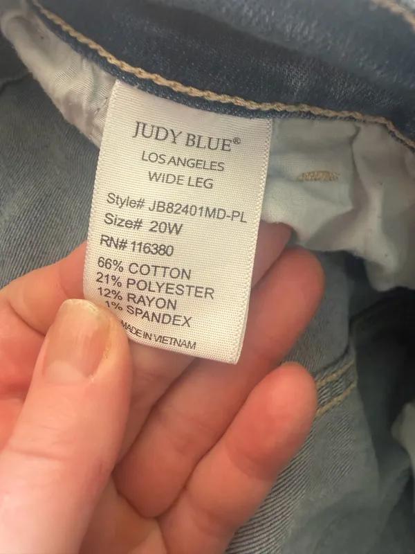 Judy Blue High Rise Wide Leg Light Wash Stretch Jeans Size 20W. - Image 7