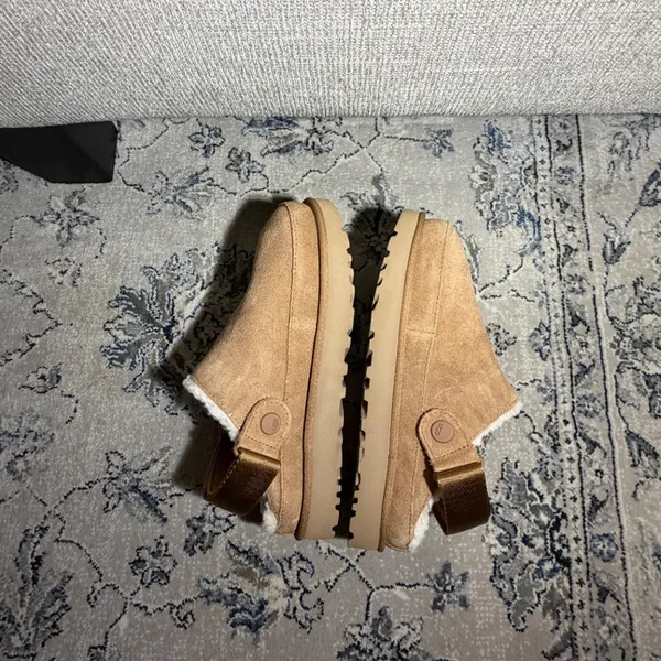 UGG Goldenstar Cozy Clog - Image 7