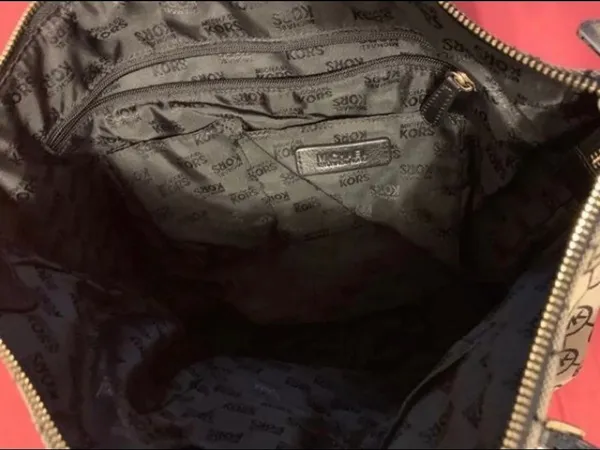 Michael Kors 100% Authentic Tote! - Image 4