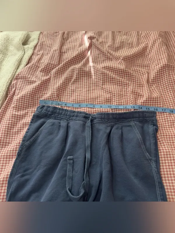 Y2K Abercrombie & Fitch Navy Drawstring Casual Shorts - Image 4