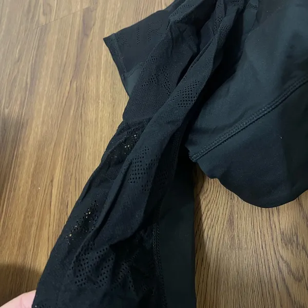 Nike Air Black Dri-Fit Cropped Leggings Size Medium - Image 3