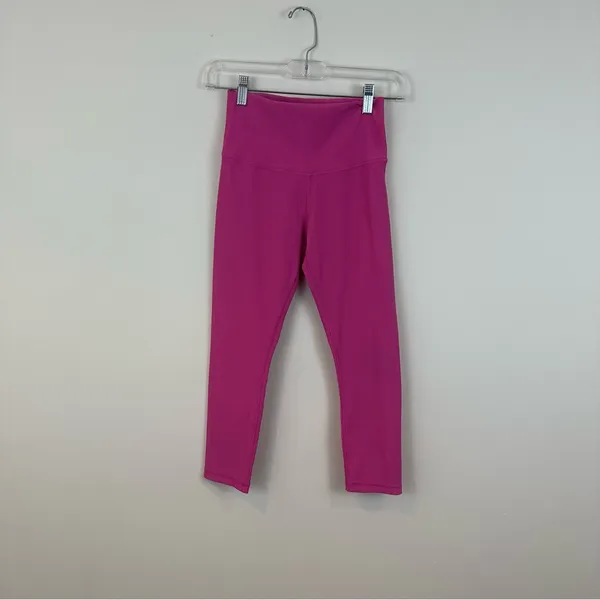 Zyia Active | Pink Ribbed Muted Magenta Hi-Rise Crop Leggings Size Medium (6-8) - Image 2