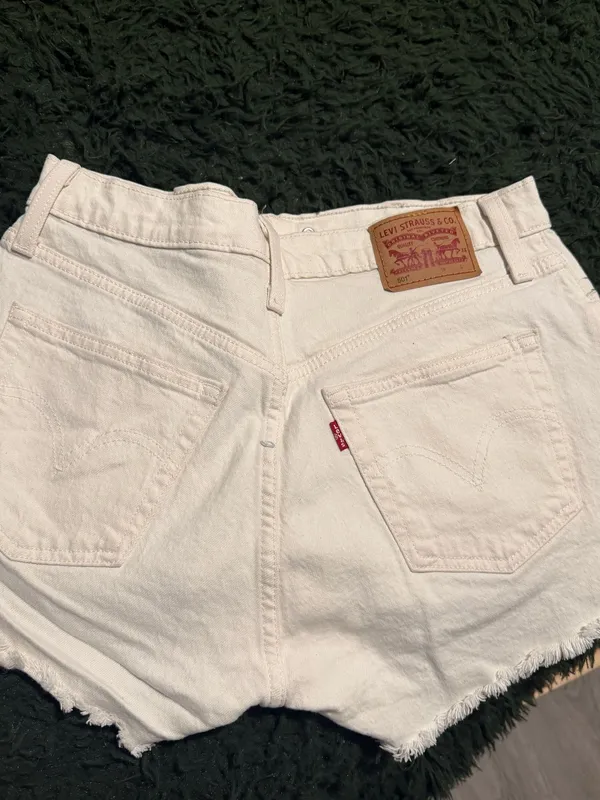 Levi’s Shorts 501 - Image 2