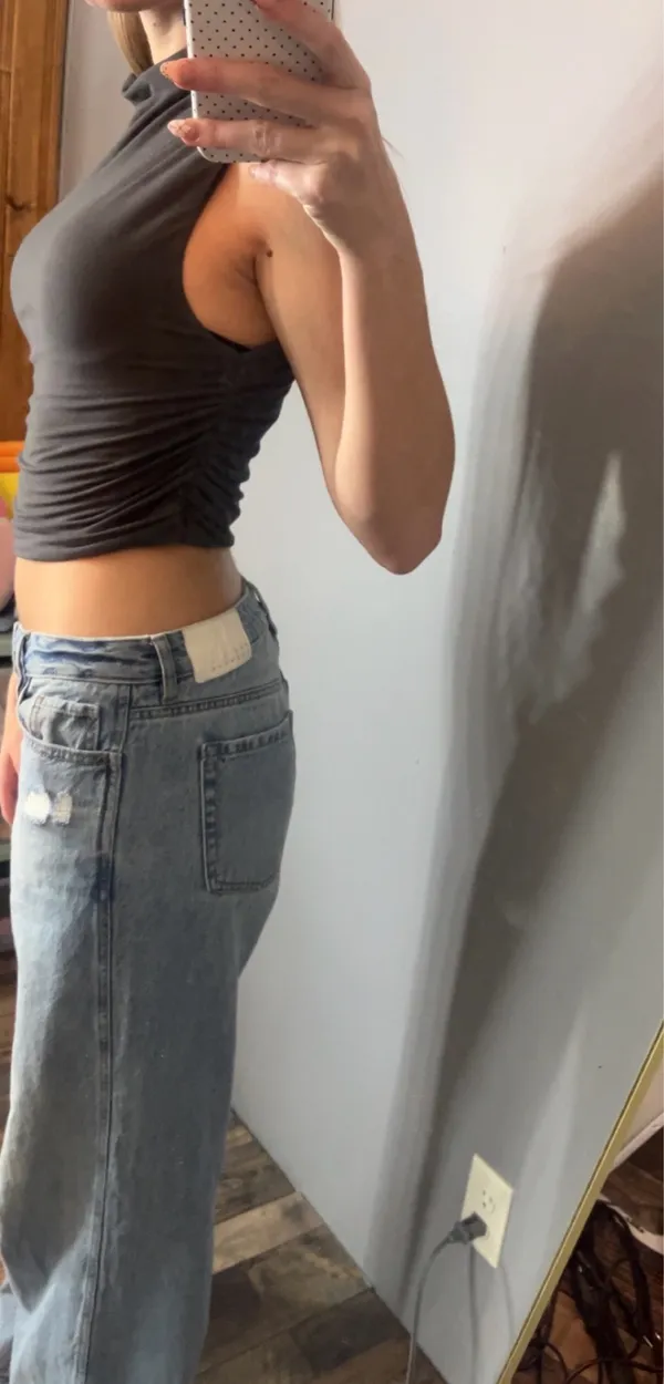 Garage Sleeveless Cropped Ruched Grey Top - Image 3