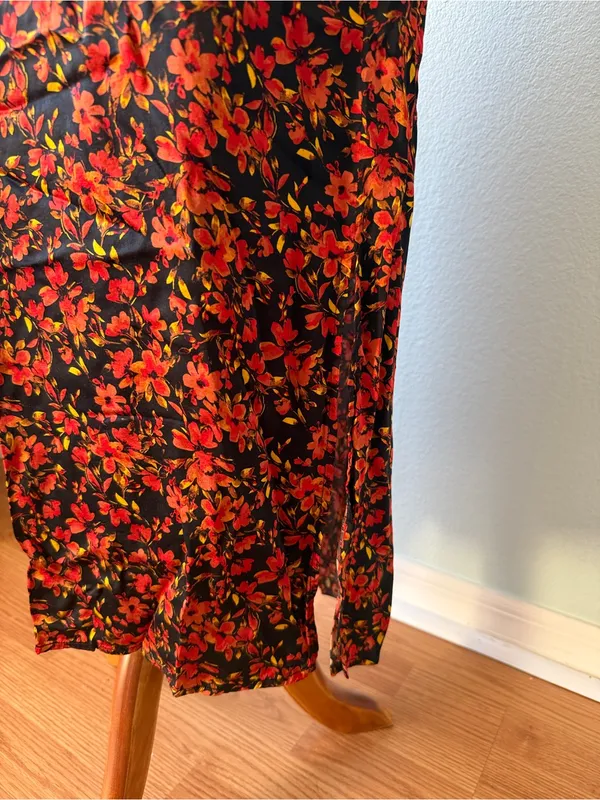 GAP Floral Midi Skirt with Side Slit Size Large - Image 5