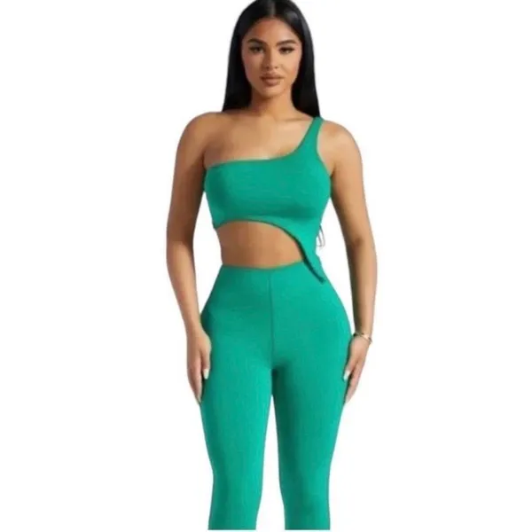 🆕 NWT Naked Wardrobe | Smooth Side Crop Top | Asymmetric | Green - Image 2