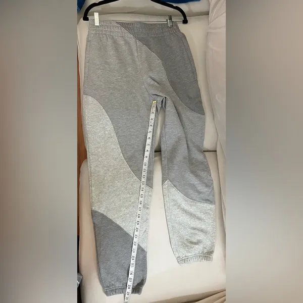 ALO Yoga NWOT Make Waves Sweatpants Joggers Athletic Heathered Grey Tonal Size M - Image 9