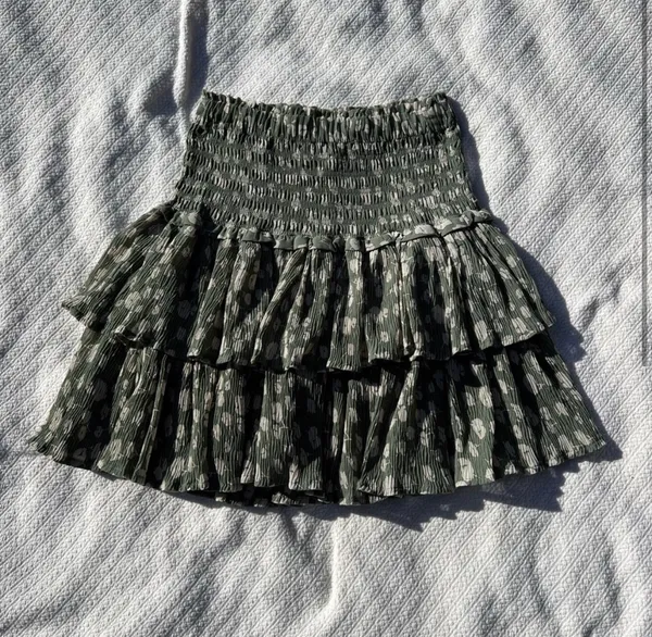 Lane 201 These Three Boutique Green Floral Skirt - Image 3