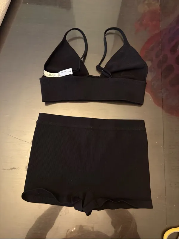 NWOT Ribbed Black Bralette & Boyshort Set with Snap-Ring Accents - Image 5