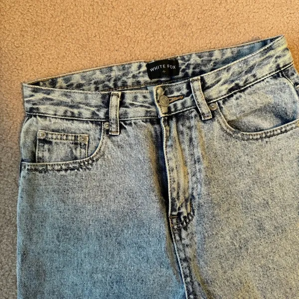 White Fox Boutique High Waisted Mom Jeans - Image 2