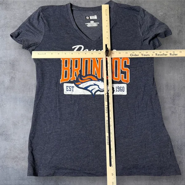 NDenver Broncos NFL Team Apparel V Neck T‎ Shirt Womens M Gray Short Sleeve - Image 5