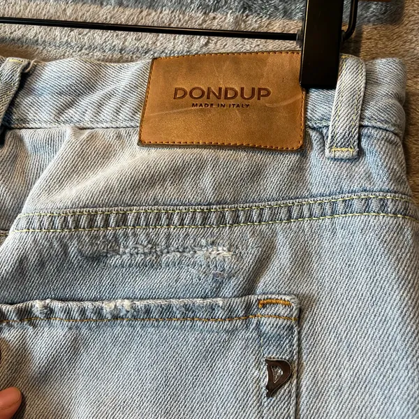 Dondup Distressed Mila Carrot Fit Jeans Light Wash Size 30‎ X 28” - Image 4