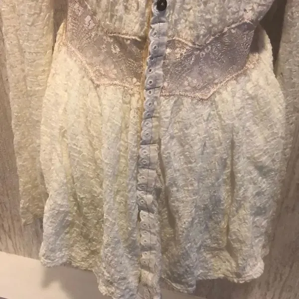 Free People Ivory Lace Cardigan Button Blouse Size M - Image 5