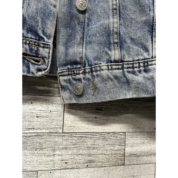 Free People Women's Rumors Cropped Denim Jean Jacket - Light Wash / Size Small - Image 2