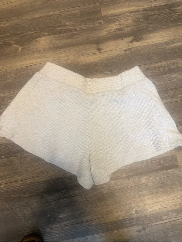 Women's Gray Waffle-Knit Athletic Shorts with Elastic Waist and pockets - Image 2