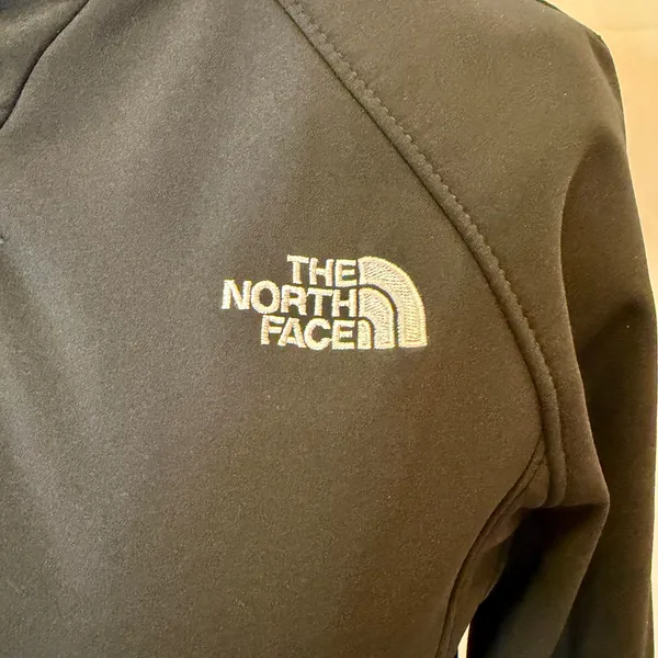 Women’s The North Face Fleece Lined Soft Shell Jacket M Black - Image 5
