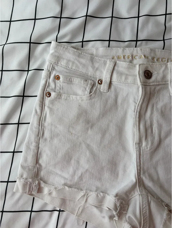Woman’s White American Eagle Jean Shorts, Size 2, Next Level Stretch. - Image 2