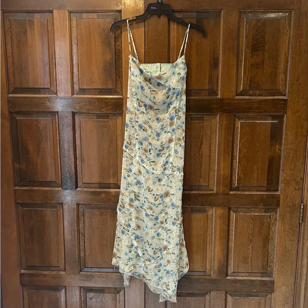 Urban Outfitters Priscilla Seamed Floral Midi Dress‎ Medium Shear Coquette - Image 5