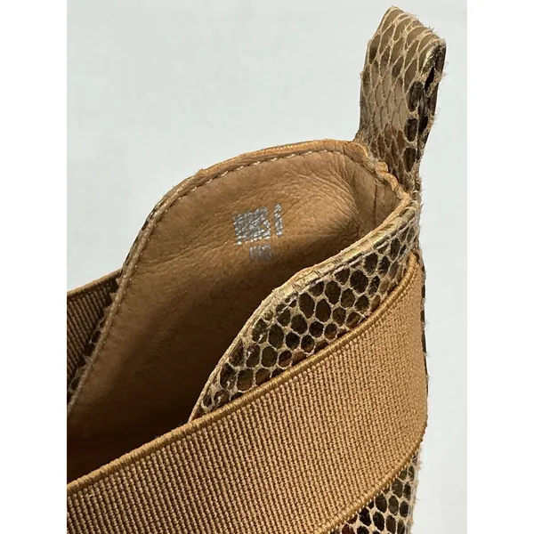 Womans Excellent Slip On Ankle Booties Size 6 Tan Block Heel Pointed Toe - Image 6