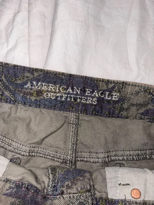 American Eagle Stretch Corduroy Paisley Shorts Green Size L - Image 3