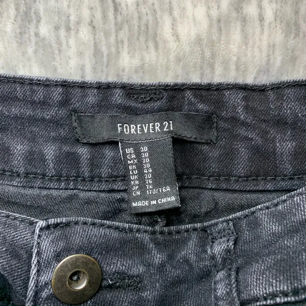 Forever21 black short shorts - Image 3