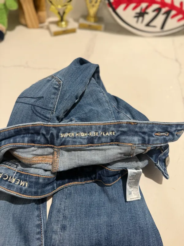 Super High-Rise American Eagle Flare Jeans - Image 6