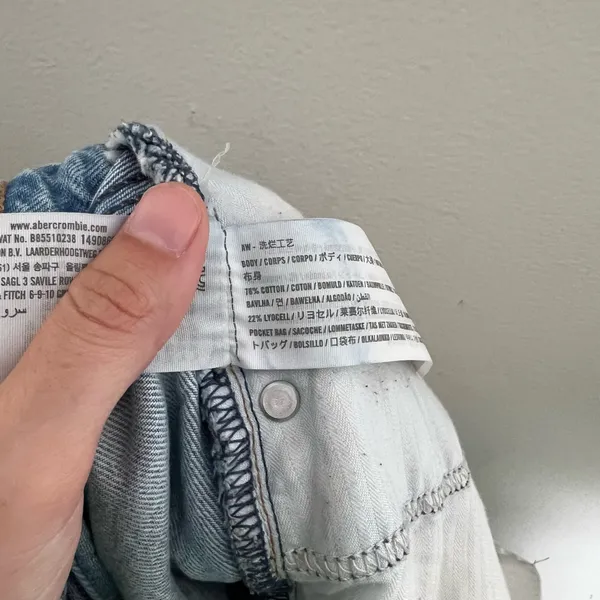 ABERCROMBIE- The Baggy Shorts Curve Love Low Rise Distressed Size 34/18 - Image 7