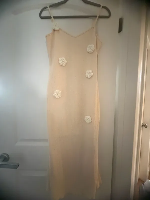 Midi White 3D Flower Dress - Image 2