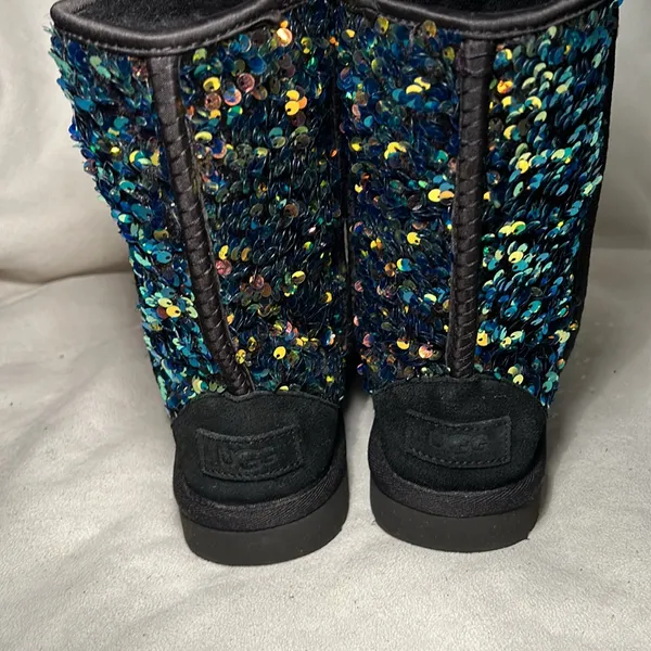 UGG Classic Short Stellar Sequin Black Sheepskin Warm Boots Size US 5. - Image 4