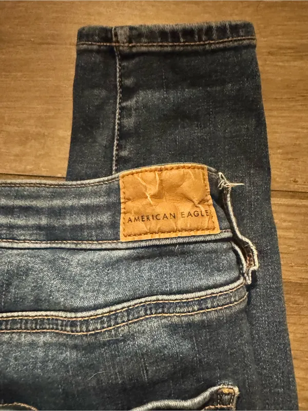 American Eagle Outfitters Women's Medium Blue Skinny Jeans - Image 5
