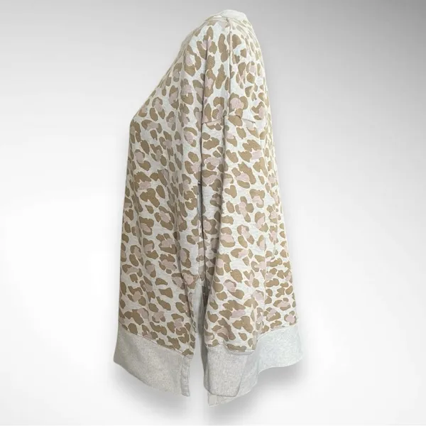 AERIE Women's Oversized Leopard Print Crewneck Sweatshirt Medium |‎ EUC - Image 4