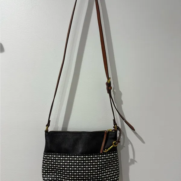 Fossil Fiona Striped Crossbody Bag Purse Handbag Black White Brown‎ With Key N - Image 2