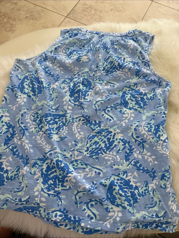 Lilly Pulitzer Blue Floral Henley Sleeveless Tank medium - Image 3