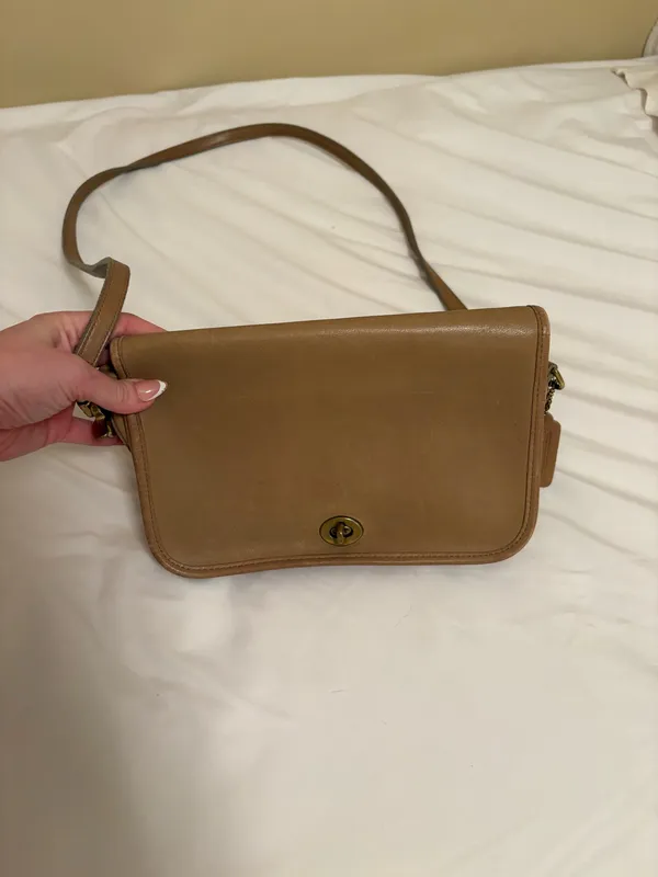 Vintage Coach Leather Bag - Image 7