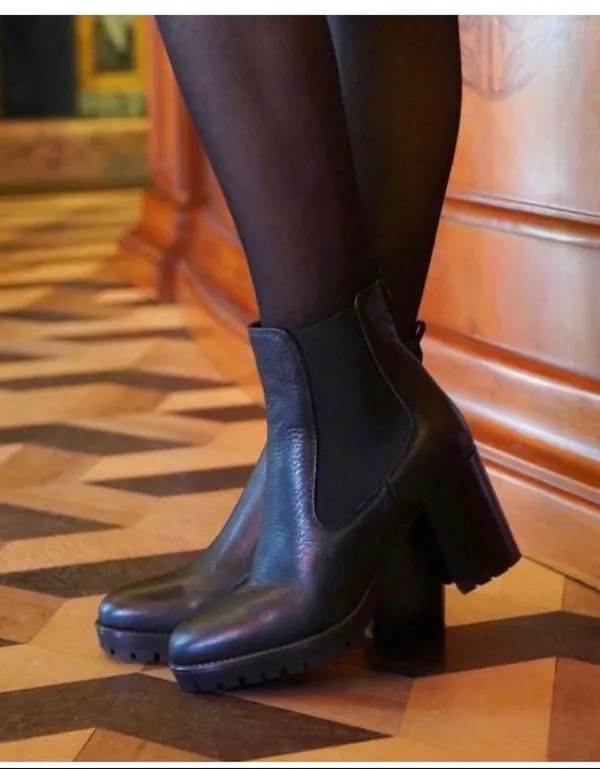 Refresh Black Chunky Lug Sole Slip On Bootie - Image 7