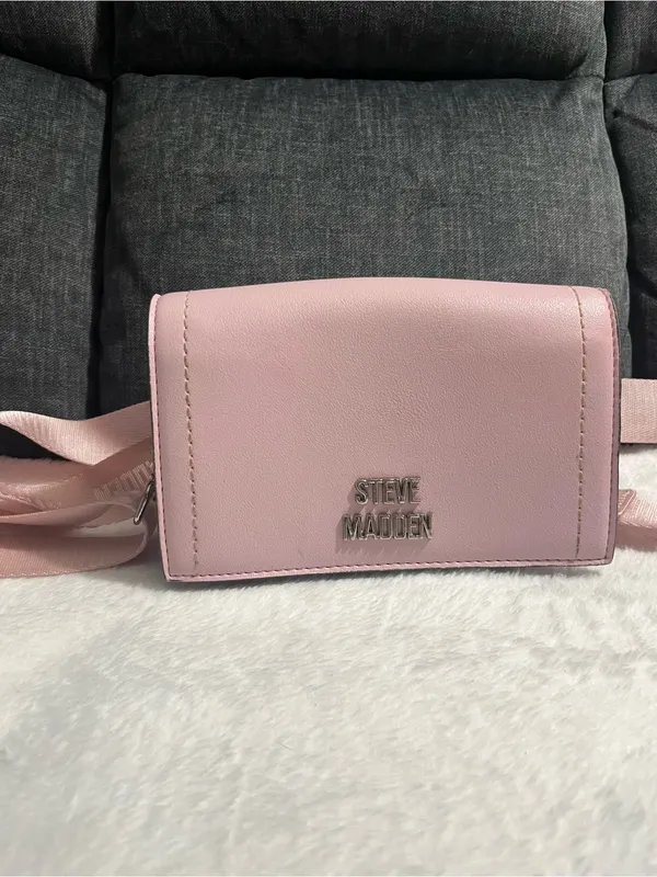Steve Madden Light Pink Crossbody Bag with Logo - Image 2