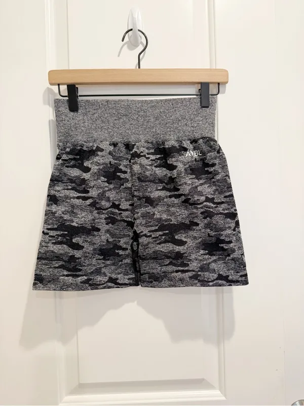 AYBL Evolve Camo Seamless Shorts Black and Grey size‎ Large - Image 4