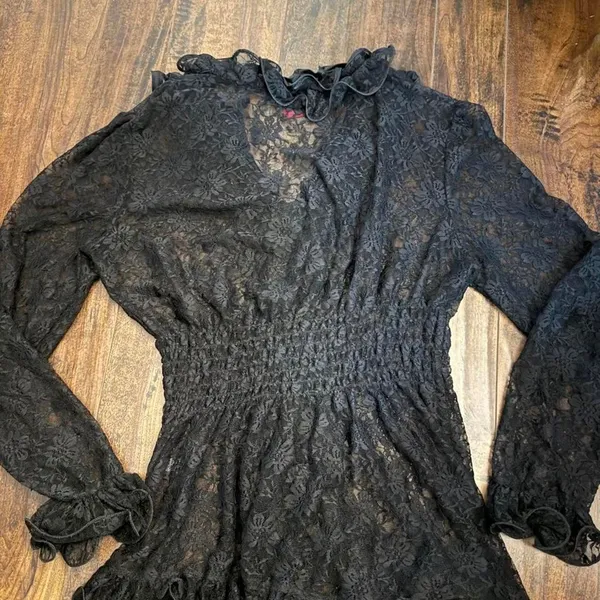 Unbranded Women's Black Blouse - Image 4