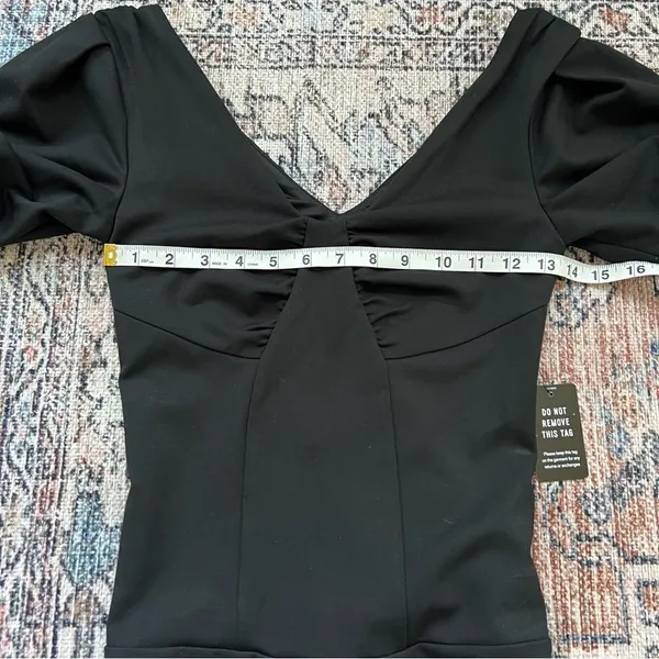 Express NWT Black Puff Sleeve Bodysuit V Neck Ruched Size XS Thong Body Suit - Image 8