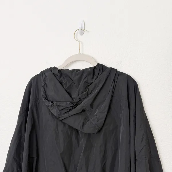 [Athleta] Black Day Drift Jacket Cropped Lightweight Windbreaker Size Medium M - Image 5
