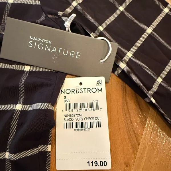 Nordstrom signature turtle neck slinky long sleeve black ivory‎ check out size S - Image 2