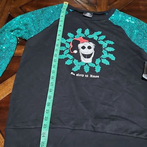 NWT Nightmare Before Christmas Disney long sleeve t shirt‎ fits like a Small - Image 7