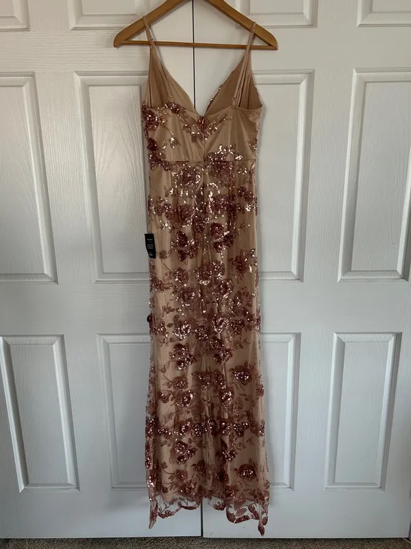 Lulu's NWT Rose Gold Sequins Floral Spaghetti Straps Maxi Dress **Size M** 🌸🌸 - Image 2