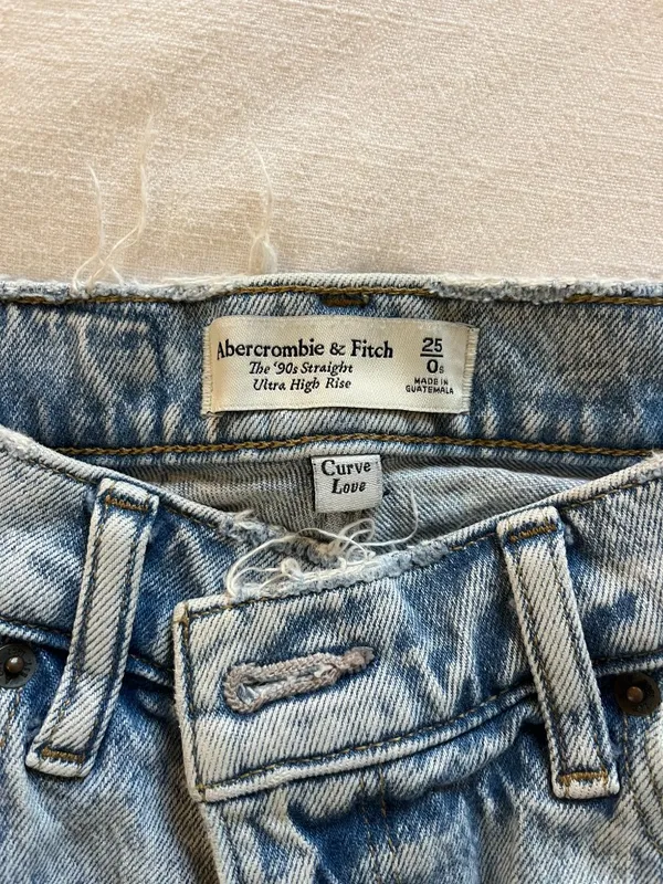 Abercrombie Jeans - Image 3