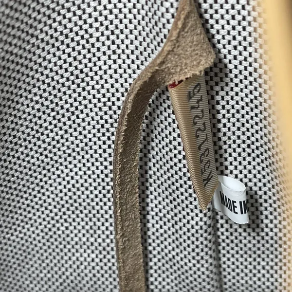 Dooney & Bourke | Vintage Tan and Gray Signature Classic Bucket Bag - Image 12