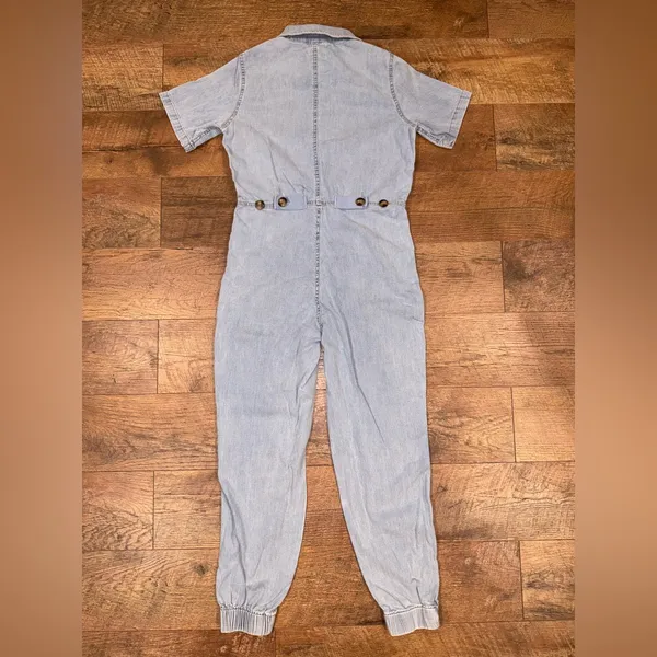 Super Cute Light Blue Button Up Denim Jumpsuit Size XS - Image 5