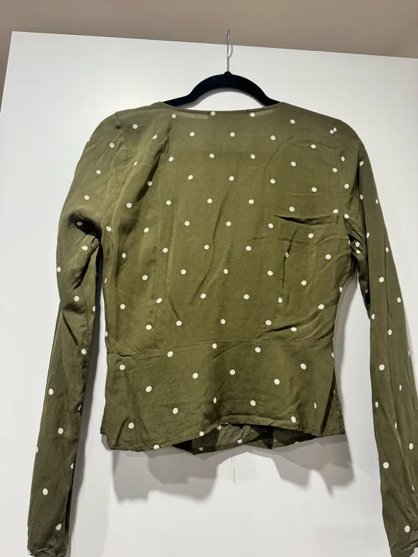 Abercrombie Olive Polka Dot Wrap Blouse Small like new - Image 6